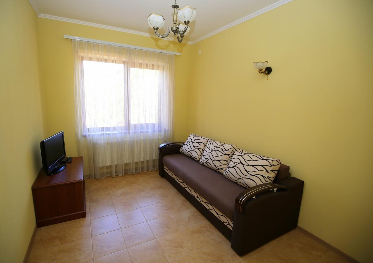 Пори Року Guest House Sinyak  Luaran gambar